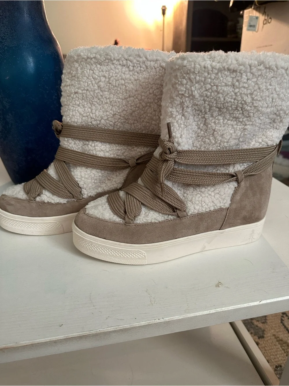 NWT Dolce Vita Wendel Wessa Sage Suede Shearling Platform Boots - 7.5